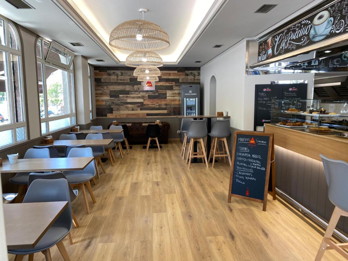 Saudade Hostal Cafeteria 아 코루냐 외부 사진